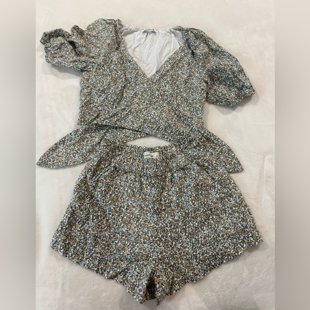 Cute set from Abercrombie & Fitch